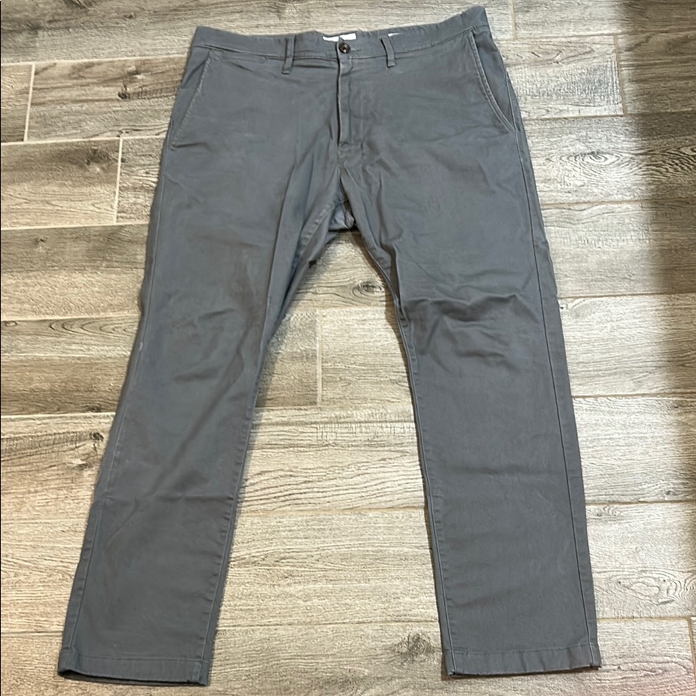 Goodfellow & Co Gray Chinos Classic Flat-Front Design
